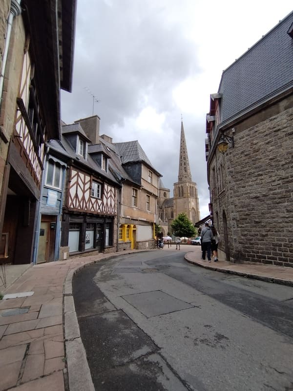 tréguier côtes d'armor bretagne